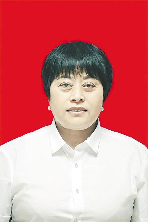 王　萍