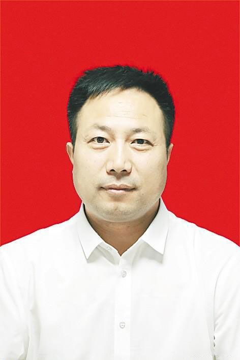 张　军