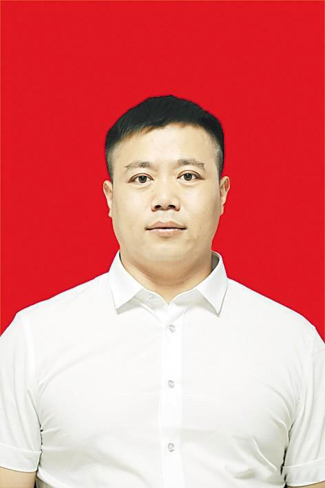 张　磊