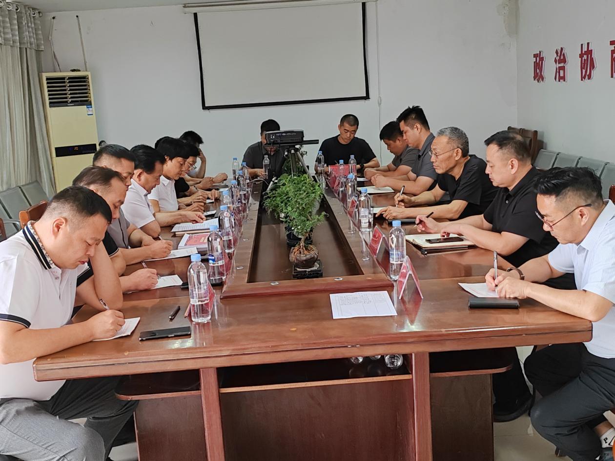 市政协副主席、工商联主席吴英杰 走访调研商丘市中小微企业联合会